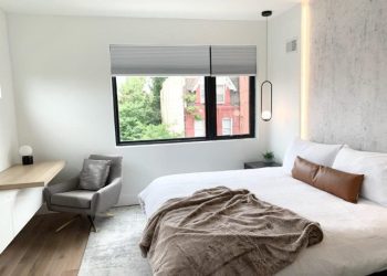 modern minimalist bedroom rooted by design img7c7119cf0f7b1e3c 4 1504 1 c195fd1