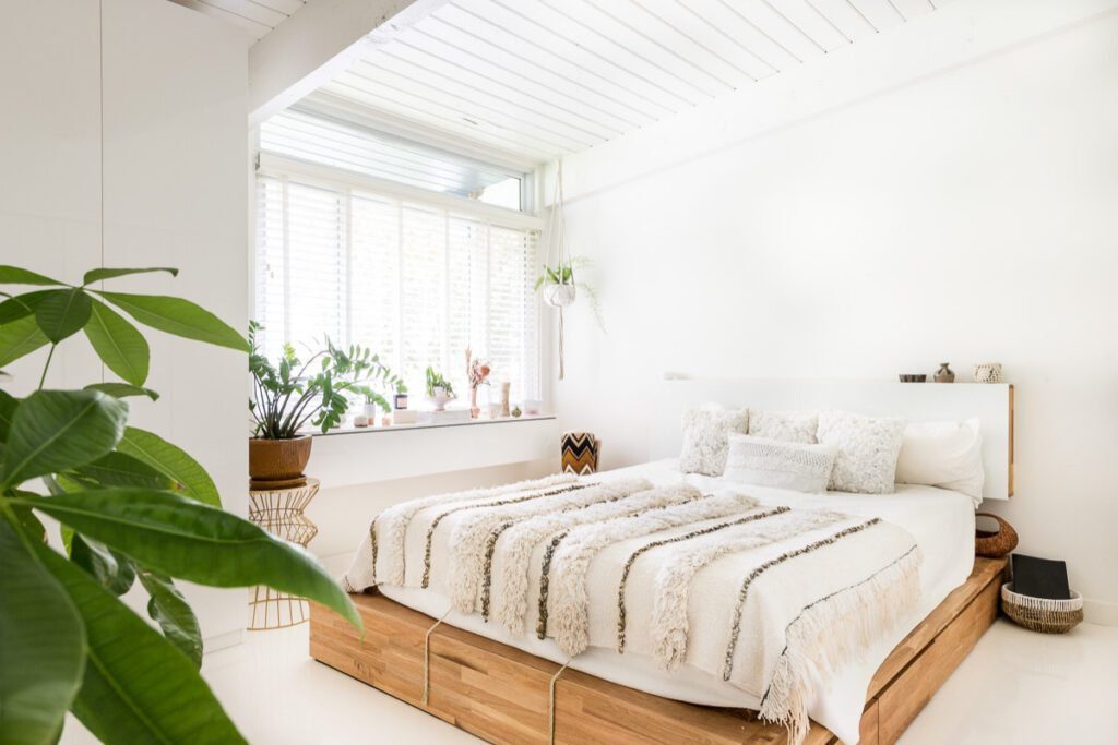 my houzz lush oasis in a modern indoor outdoor family home sarah terranova img8e8152d8098b273e 16 4293 1 bee7f43