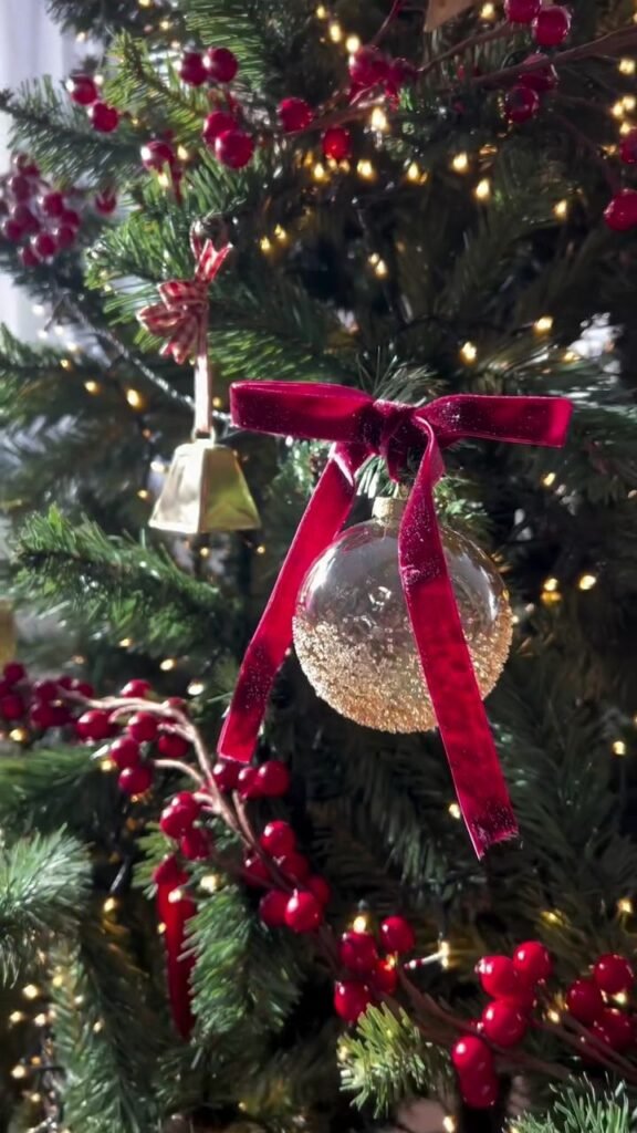 velvet christmas tree 15