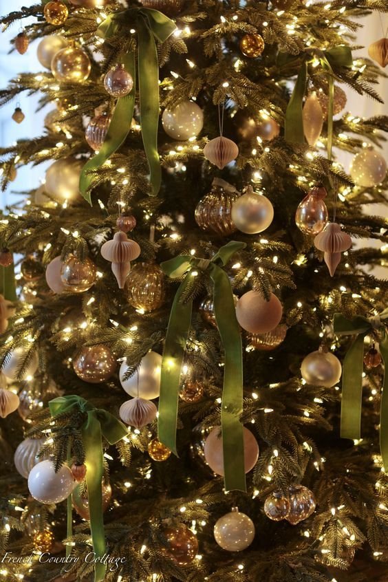 velvet christmas tree 16